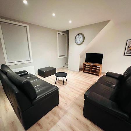Ruim App. Met Grote Garage Apartment อีปส์ ภายนอก รูปภาพ