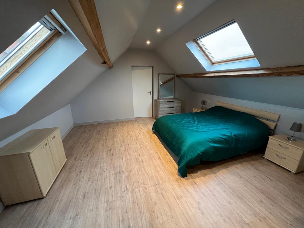 Ruim App. Met Grote Garage Apartment อีปส์ ภายนอก รูปภาพ