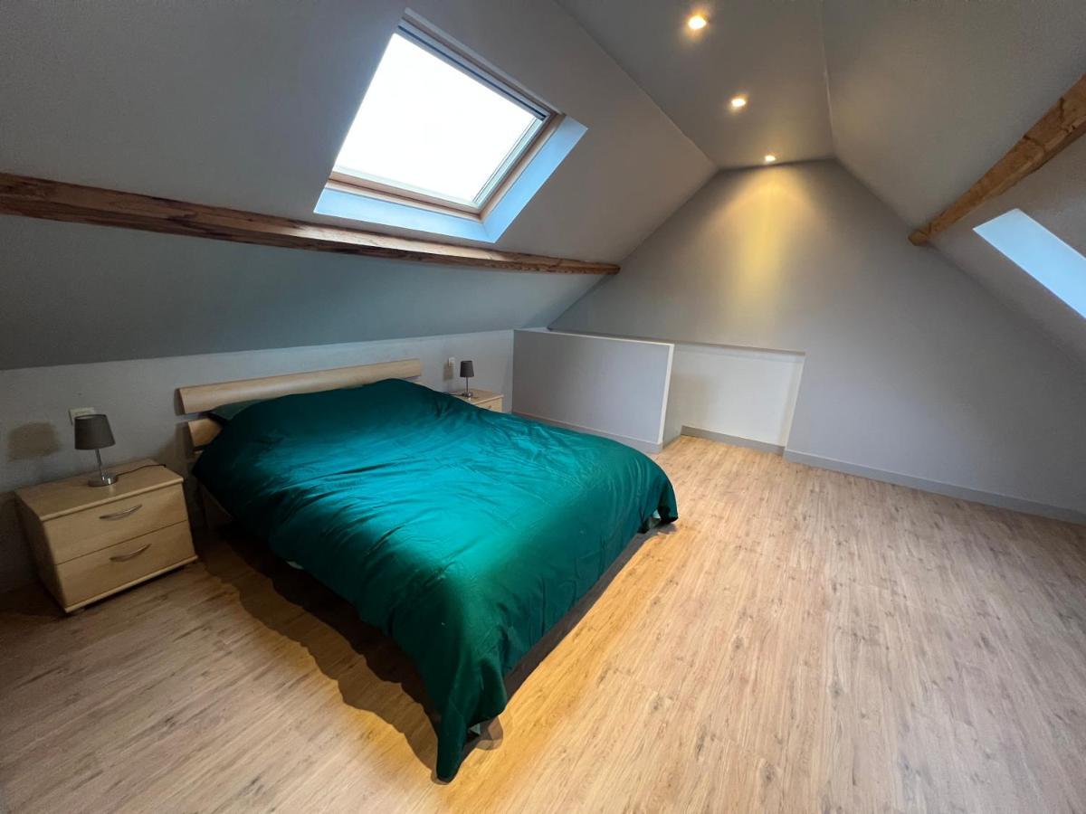 Ruim App. Met Grote Garage Apartment อีปส์ ภายนอก รูปภาพ